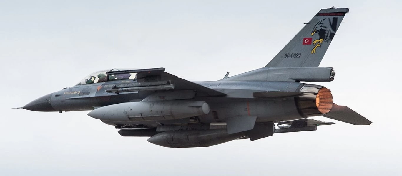 YΠΑΜ Τουρκίας: «F-16 της αεροπορίας μας κατέρριψαν τα συριακά Su-24» - Διασώθηκαν οι πιλότοι αναφέρει η Συρία (βίντεο)